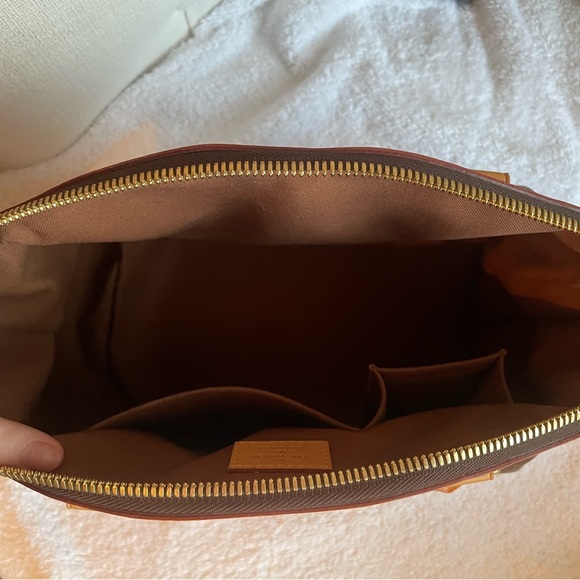 NEW- Vintage LV Tivoli - NEW !
Monogram Tivoli PM - Picture 6 of 11